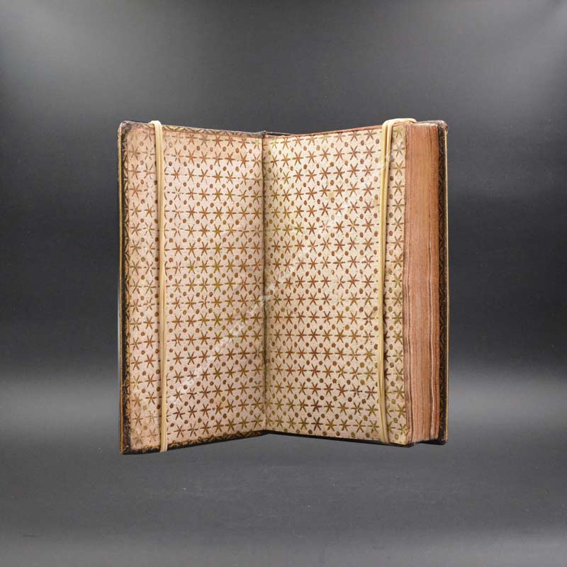 L'office de la quinzaine de pasque, Latin-François maroquin dentelle 1746